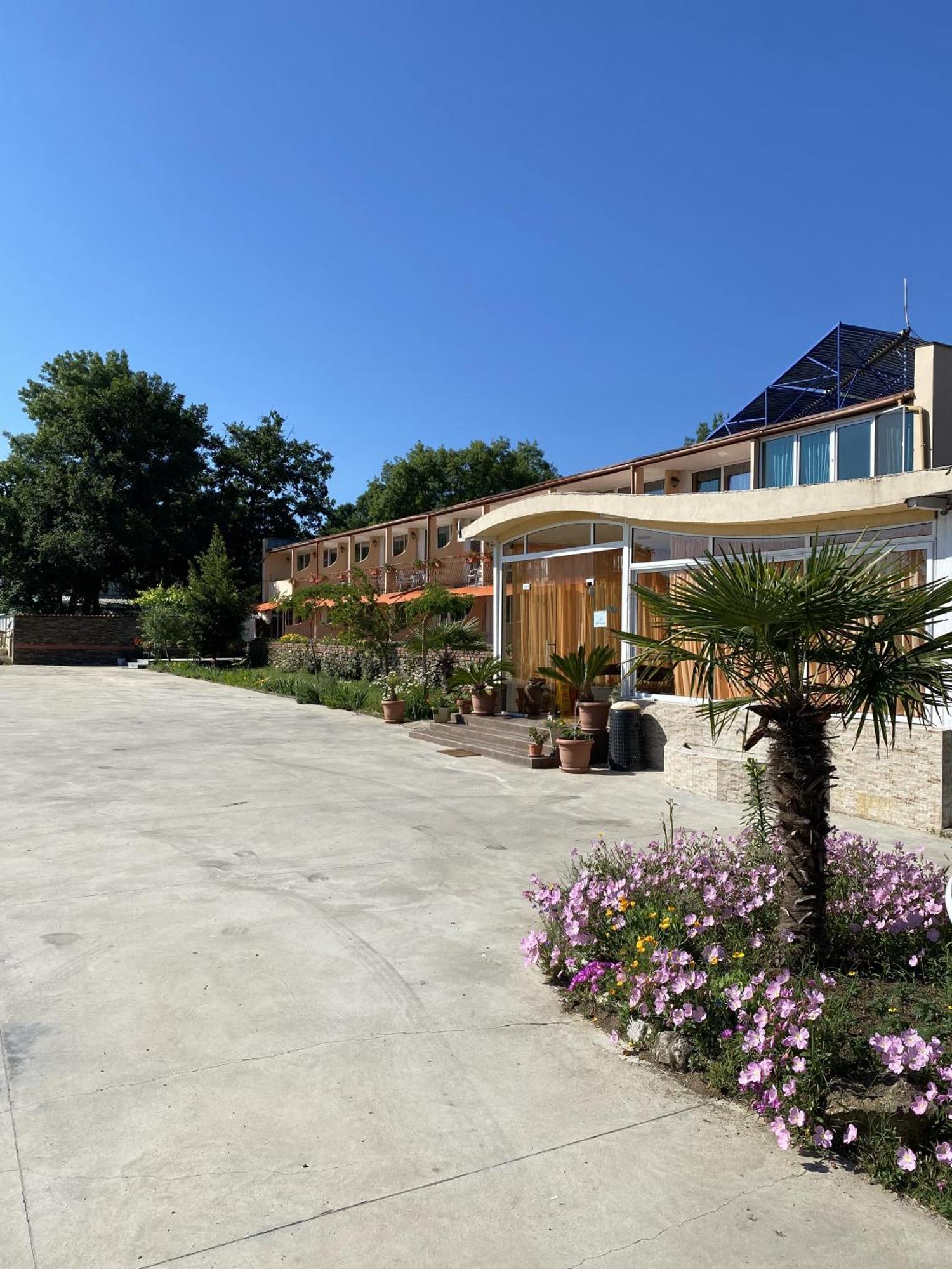 Hotel Surf Primorsko Eksteriør billede