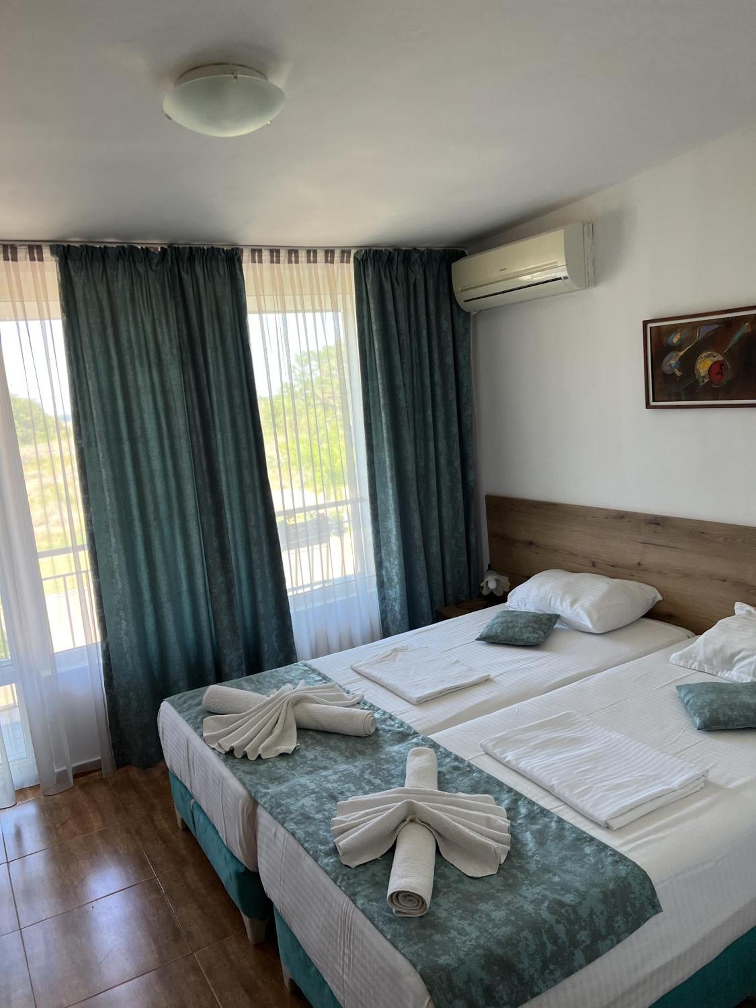 Hotel Surf Primorsko Eksteriør billede