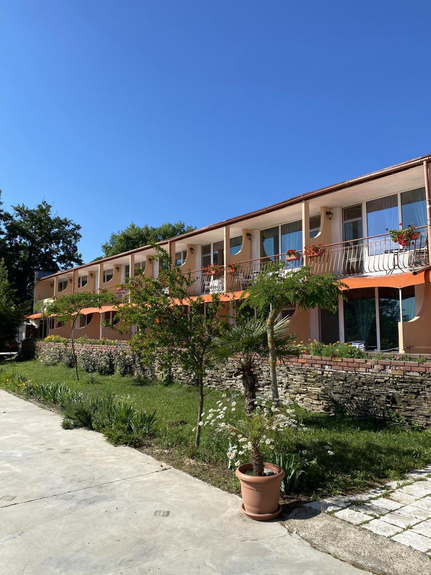Hotel Surf Primorsko Eksteriør billede